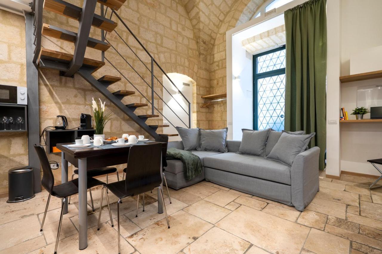 Stazione & Politecnico Stylish Apt With Netflix Бари Экстерьер фото